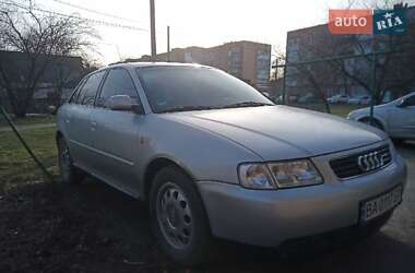 Хетчбек Audi A3 2000 в Новомиргороді