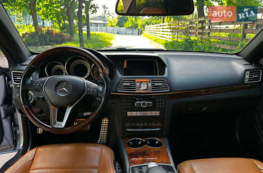 Купе Mercedes-Benz E-Class 2013 в 
