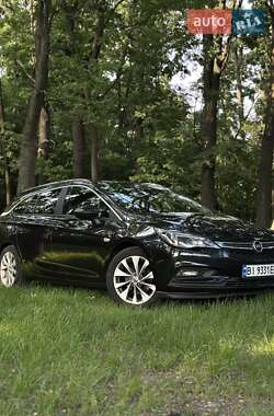 Универсал Opel Astra 2016 в Киеве