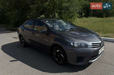 Седан Toyota Corolla 2015 в Дніпрі