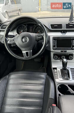 Купе Volkswagen CC / Passat CC 2011 в 