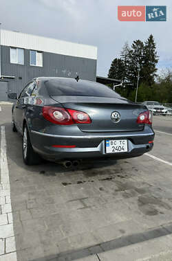 Купе Volkswagen CC / Passat CC 2011 в 