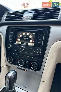 Седан Volkswagen Passat 2013 в 