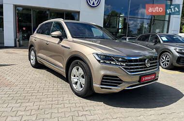 Позашляховик / Кросовер Volkswagen Touareg 2019 в Житомирі