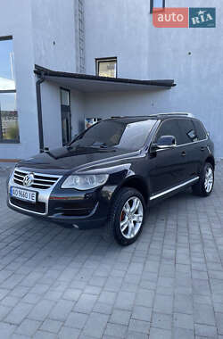 Позашляховик / Кросовер Volkswagen Touareg 2007 в 